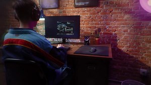 HERO 💪 LIGHTSPEED 💪 LIGHTFORCE 💪 The G502 was purposefully built to push boundaries to integrate new gaming technologies. 😎 #10YearsofG502 #LogitechG #KeepPlaying #G502XPlus #GamerLife #pcgamers | Logitech G