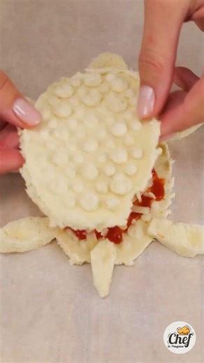 Turtle Snack Time: Quick & Cheesy Treat!