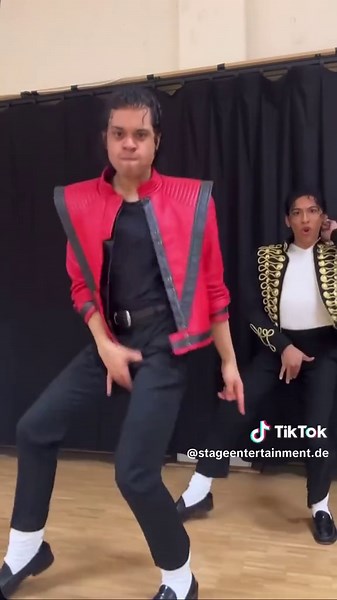 Experience the Smoothness of MJ Das Musical in Hamburg