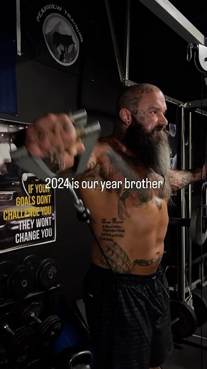 Download my app 📲 to train with me! Click the link in my bio! ↙️ @Lifts.with.wolves @Lifts.with.wolves @Lifts.with.wolves Available in the App Store and Google Play Store! ✅ 18 different programs, for different goals, different fitness levels, and different schedules. ✅ Over 400 different exercises! Programs include: - Bodybuilding - Pure Strength - Power Building - Full Body Physique - Free Weights Only - Body Part Split - Upper Body - Lower Body Split - Big Booty Program - New to the Gym - Bo