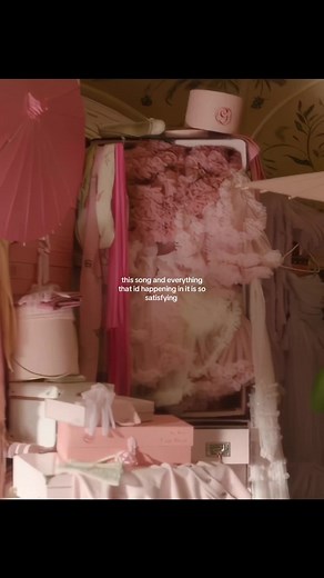 tbyarii (@tbyarii) - Wicked 2024: What Is This Feeling Scene Explained