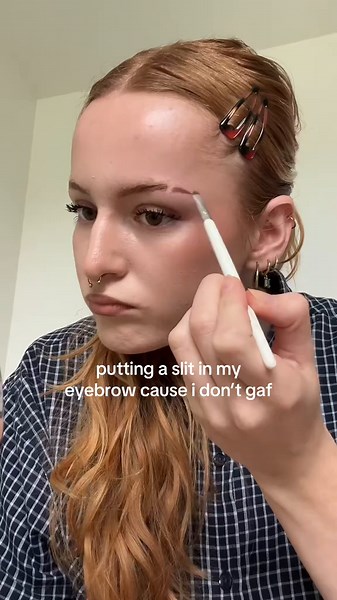 Eyebrow Slit: A Trendy Look for Bold Style