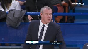 🤬 🤬 🤬 Revivez le temps-mort mythique de Laurent Legname, coach de la JDA Dijon Basket alors que son équipe est menée de 10 pts par l'Elan Béarnais Pau-Lacq-Orthez (Officiel) 🤬 🤬 🤬 Efficace quand on sait que son équipe a ensuite réalisé une belle série : 9-0 pour finir le 1er QT !!! | Betclic Elite