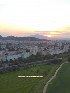 131K views · 2K reactions | Noapte bună, Brașov!  Trenul CFR Călători IRN 472! | Visit Brasov Romania | Facebook