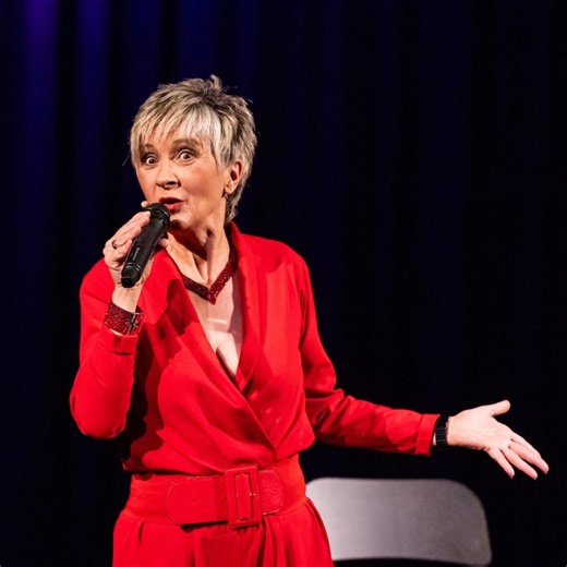 Der Sack ist zu in Stendal! Und das am 29.11. in der Musikforum Katharinenkirche. Wir machen einen wundervollen, lustigen Abend draus, versprochen! Sichert euch eure Tickets für meine Weihnachts-Comedyshow „Der Sack ist zu!“ im Altmärkischem Museum, in der Tourismus-Info, im Volksstimme-Service-Center, bei EVENTIM oder online. | Tatjana Meissner