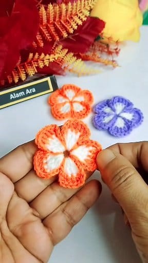 50K views · 978 reactions | Amazing  朗 So easy So Pretty  White and orange 懶李 crochet flower   pattern. . . #reels #reelsvideo #reelsviralシ #reelsfbシ #fblifestyle #fbpost #crochet #knitting #diy #art #fbyシvideo #howto #tutorial #crochetflower #viralpost #viral #reelschallenge #reelsfbシ #reelsvideoシ #fb #alamara | Alam Ara | Facebook