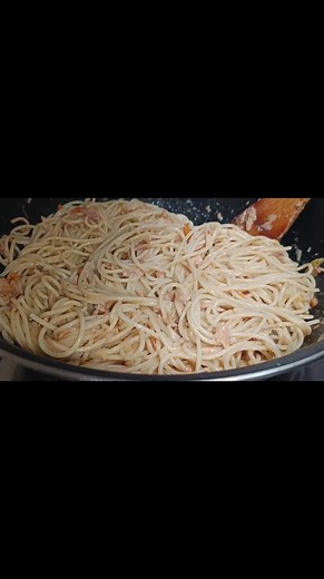 Easy And Simple Tuna Pasta Recipe This Canned Tuna Pasta Recipe is one of the Best and Easiest Steps to Prepare your Tuna Pasta. This is made of Spaghetti Pasta, Canned Tuna Flakes, Onion, Garlic, Parsley and Tomato added with Salt and pepper to Taste. Ingredients: 200 grams Cooked Pasta 2 Tablespoon Olive Oil 1 piece White Onion 3 pieces Tomato 2 cans Tuna Flakes 1- 2 Tablespoon parsley 3 Cloves Garlic Salt Black Pepper #Tunapasta #easyTunapasta #Pastarecipe #lifestyle #foodie #foodblogger #foo