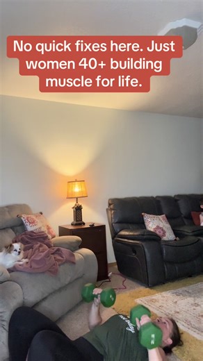 Sustainable Muscle Building for Women Over 40