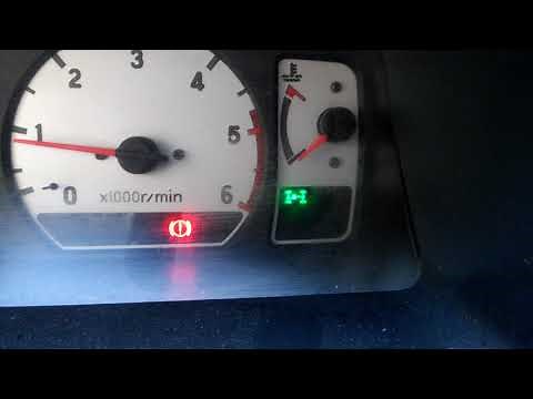 Light 4x4 turning on Mitsubishi Montero