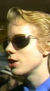 Fans in Minneapolis share how they feel about DEVO in 1981. | Devo