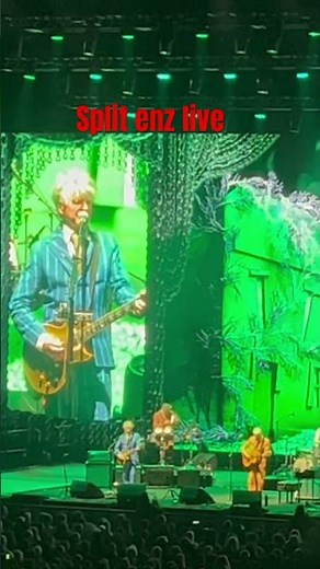 Split ENZ live #concert fantastic 🎤🎹🎧🎶👌🎸 #livemusic