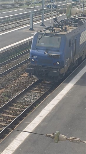 croisement bb 27300 transilien et Z 73500 neutre lio + klaxon