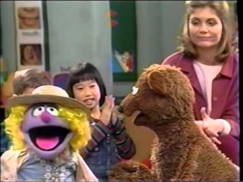 Sesame Street (#3705): Baby Bear Tries to Count Backwards