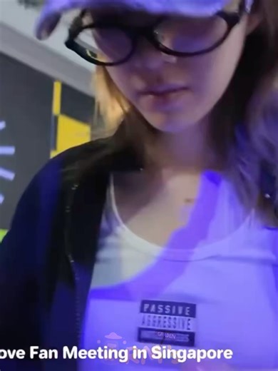 vừa onl là thấy con gái thoại chấn động thiệt chứ. (mà thật ra con không nói thì ai cũng biết mà) LINGORM FAN MEET IN SG #LingOrm2ndFMinSingapore #ormkornnaphat #ออมกรณ์ณภัส