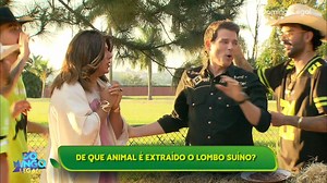 O torta na cara tá diferente, dessa vez foi com lama! 😳 #DomingoLegal #anacastela #SBT | Domingo Legal