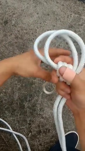#DIY #knot #skills #useful #rope #foryou #satisfyingvid #hair #barber #fyp #FIFAWorldCup2022 #CR7 | Laura Castillo