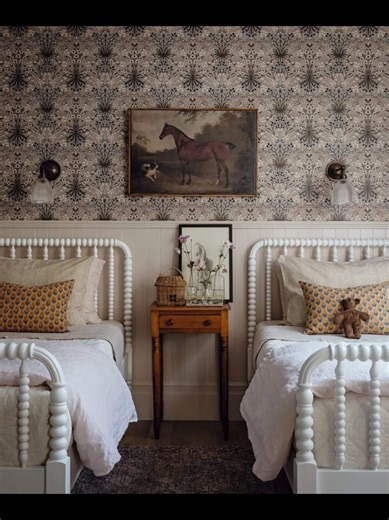 Classic Home Interiors #vintage #decor #timeless