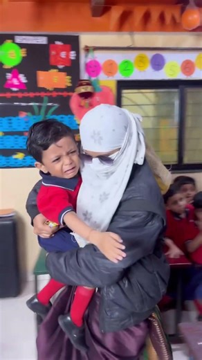 🚨 Parents alert! Kids toy eyes moving strangely. Check toy safety & watch for stranger activity. 👀