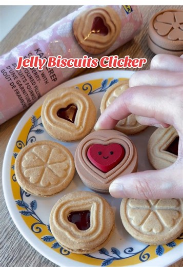 It’s never too early to start preparing for Valentine’s Day 😌 #3dprinted #fidgettoys #asmr #maker #giftideasforher