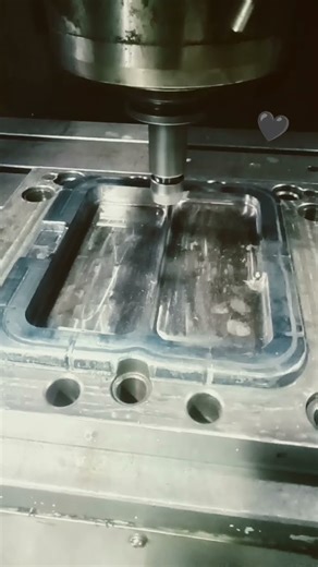 #vmc #vmcmachine #vmcoperating #vmcstatus #machining #cnc #daywork