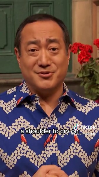 When a child experiences trauma, it can affect them in many ways. There are simple ways for caring grown-ups to comfort children. For resources, visit the link in our profile. 💛 #SesameStreet #BigBird #BigFeelings #Parenting #Resources