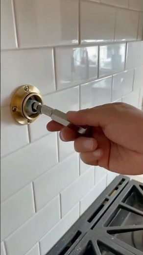 Have you ever heard of an internal pipe wrench? ￼