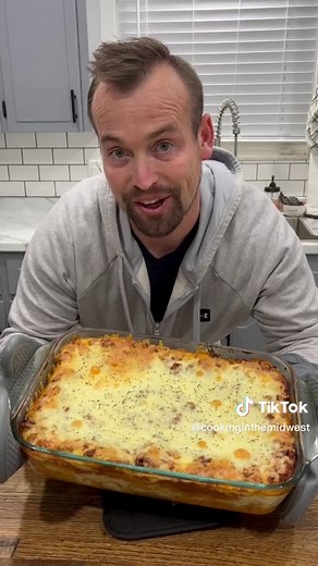 Delicious Million Dollar Spaghetti Recipe for a Crowd