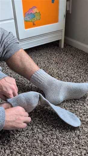 Watch Men's Warm and Breathable Merino Wool Socks on Amazon Live