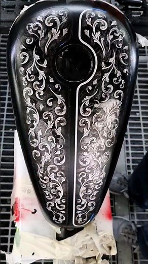 INSANE DETAILS ON THIS HARLEY DAVIDSON #custompaint #airbrushing #harleydavidson #motorbike #paint
