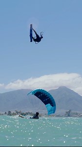 Testing out the first twin tip I’ve shaped/designed at Kite Beach. 🏄‍♂️🪁 Hurley Red Bull TAG Heuer Ozone Kites | Kai Lenny
