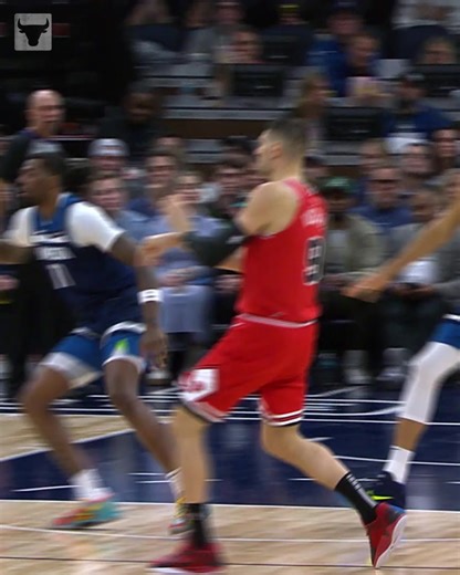 439K views · 3.1K reactions | Josh Giddey keeps the play alive & knocks it down from the corner!  | Chicago Bulls | Facebook