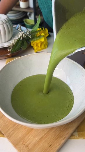 657K views · 10K reactions |  De bloating Lauki & Spinach Soup....