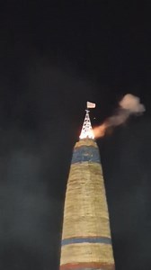 The moment the Craigyhill bonfire in Larne Co.Antrim was ignited 🇬🇧 | British Ulster