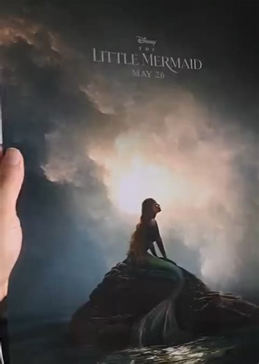 I absolutely love this version, I swear, it blows the original one out of the water . Not even comparable #littlemermaid