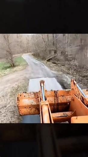 Restoring a Big Old Wheel Loader to Its Original Gory - Part 1 #construction #restoration | CRC Restored