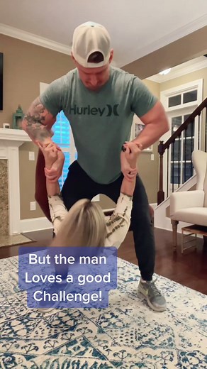 Koala-bear Challenge. Late to the party, but dominating it none-the-less 💪🏽 #happywife#fitcouple#partnerchallenge#coolparents#koalachallenge