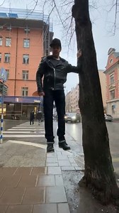 483K views · 4.5K reactions | this guy is floating! #illusion #street #performance | Julien Magic | Facebook