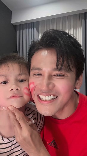 845K views · 7.5K reactions | Tụi nó chơi chút xíu mà hư cây son của tui luôn hà! Ông Tài mua cây khác cho tui đi #AnhTai #Vungocanh #mcv #taentertainment | Vợ Chồng Vũ Ngọc Ánh - Anh Tài | Facebook