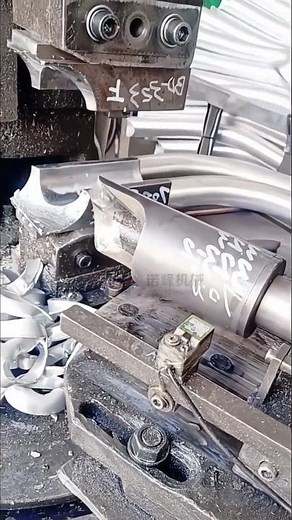 Industrial Machine Forming Threads and Flare on Metal Tubing Ends