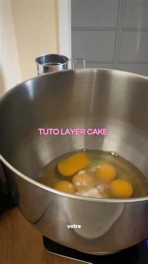 TUTO LAYER CAKE : Apprenez à réaliser le layer cake parfait