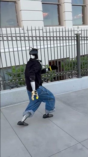 Robot Spotted Running in San Francisco || ViralHog