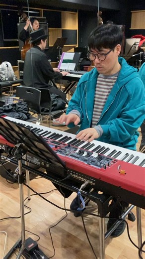 【REHEARSAL】H ZETTRIO × YUN SEOK CHEOL TRIO公演のリハーサル映像を公開🎹昨年韓国 ソウルで行われ大きな話題を呼んだジョイントライブが、ついに日本で実現！国境を越えリスペクトし合う2組による貴重なステージに乞うご期待！H ZETTRIO × YUN SEOK CHEOL TRIOJapan–Korea Groove Session📍4.9 thu. BLUE NOTE TOKYO @BlueNoteTokyo https://t.co/ORRBY9aVFA 📍4.10 fri. BLUE NOTE PLACE @bluenote_place https://t.co/AYilTvvY94 #HZETTRIO #윤석철 #윤석철트리오 #yunseokcheol #YUNSEOKCHEOLTRIO @H_ZETTRIO @H_ZETT_M @hzettkou @Worldapart_WA @scjazzy