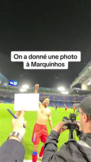 Il a gardé la photo avec lui 🥹