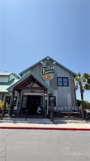 Taco Tuesday is here 🌮 Join us for fresh seafood tacos made to order, all with unbeatable waterfront views 🌊 Whether you’re here for lunch or dinner, you’ll taste why we’re a Southern California favorite. | San Pedro Fish Market and Restaurant