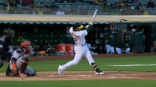 Laureano pega 2 HR y remolca 3