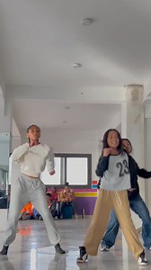 ÉCOLE DE DANSE GASY MAKUA Laissons-nous inspirer par cette journée grâce à ces trois charmantes filles. À propos de la douce mélodie de Denise. Les inscriptions sont encore ouvertes, alors n'hésitez pas à rejoindre l'équipe . #Denise - Tsy mazava #GMK #gasymakua8ans #fypシ #challenge | Gasy Makua