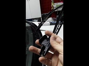 How to replace the wiper blades on a BMW 3 Series
