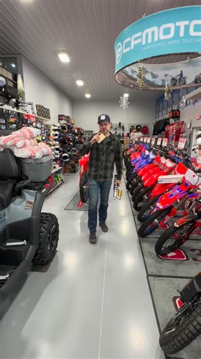 Another MEGA deal from 3 Seas Recreation! Only $300 shipping for a brand new Beta rear shock! These are a SACHS rear shock sold to us as 2017 shocks. If you are measuring… they are 19 1/4” long from center to center of the mounting bolt. Should work with all bikes 2019 and older! Call (716) 753-2628 | 3 Seas Recreation