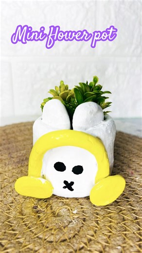 Mini flower pot 🌸🌺#diy #craft #clay #flowers #flower#homedecor #handmade#decor#shorts #shortvideo
