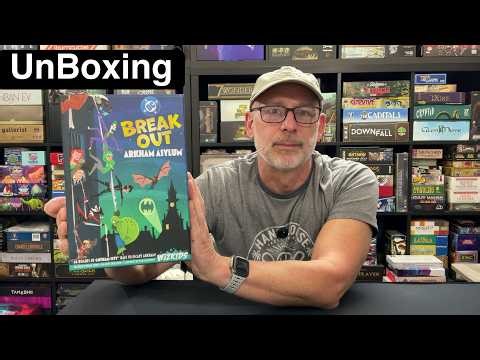 The Discriminating Gamer: DC Breakout: Arkham Asylum unboxing with Ray